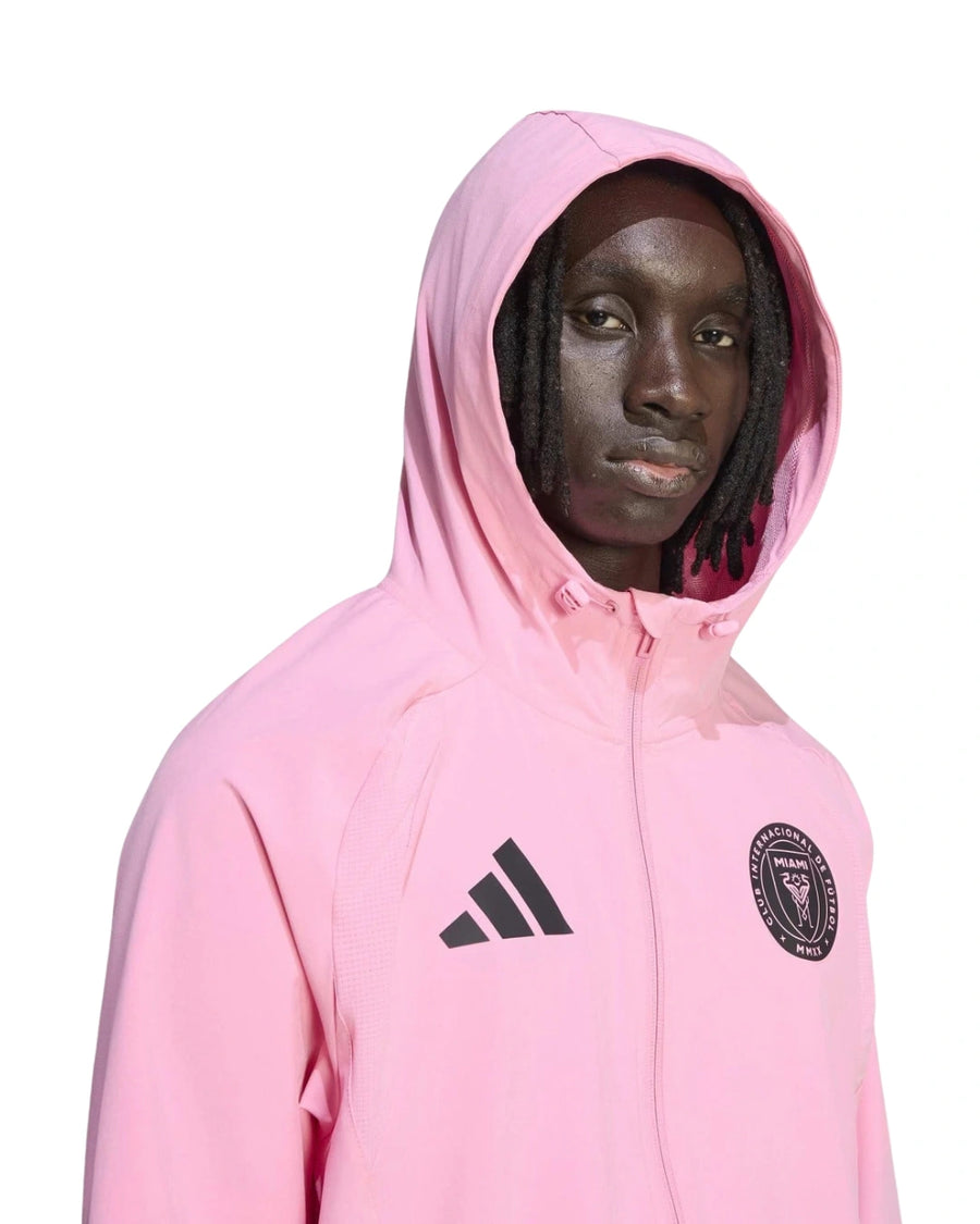 Windbreakers & Jackets